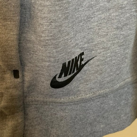 Nike Tech Fleece Women's Full Zip Hoodie - Picture 4 of 8